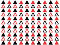 赤と黒の三角形が…