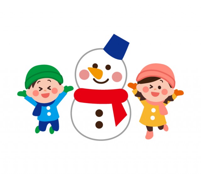 冬に外で雪だるまを作って遊ぶ 雪遊びする 子供 男の子 女の子 無料イラスト素材 素材ラボ