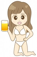 生ビールを持つ水…