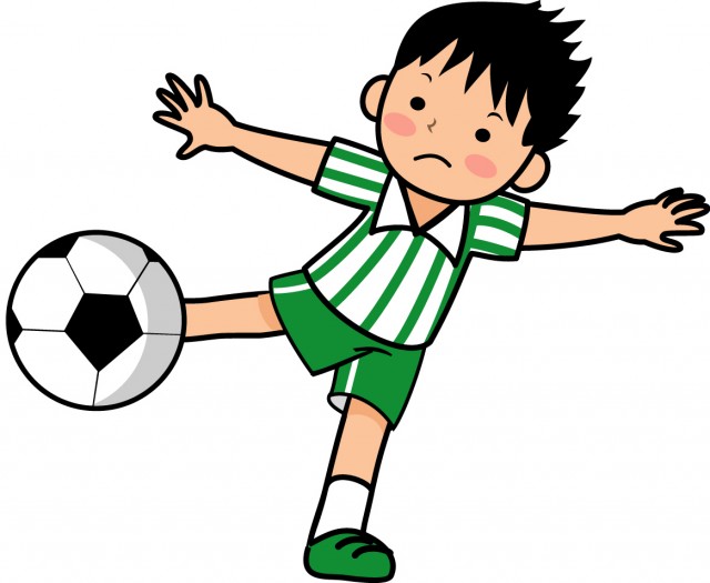 サッカーをする男の子 無料イラスト素材 素材ラボ