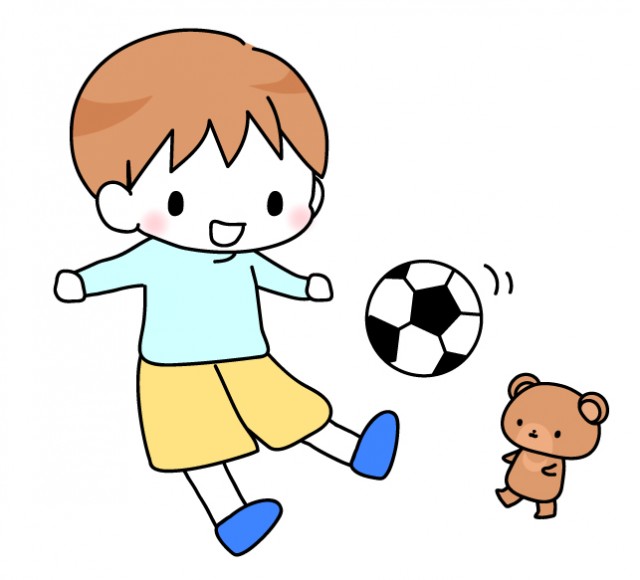 サッカーをする男の子とくま 無料イラスト素材 素材ラボ
